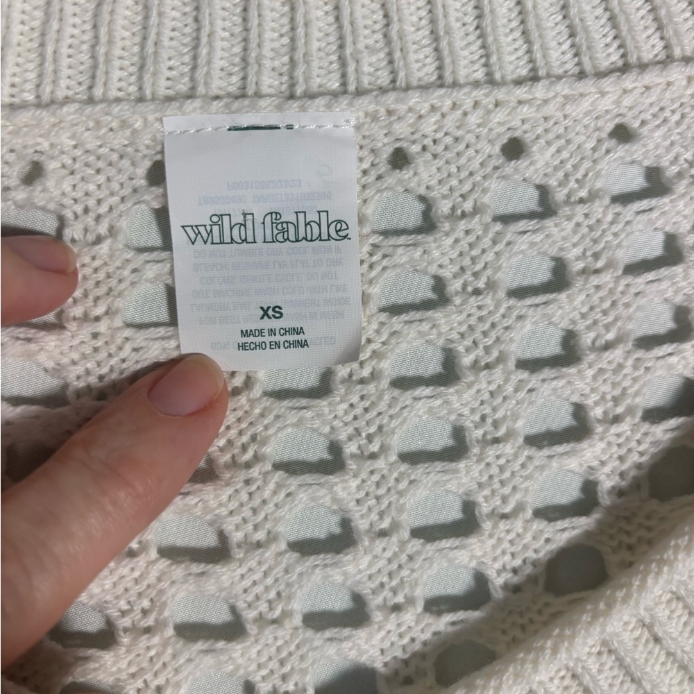 Wild Fable Cropped Open Knit Sweater w Floral Appliqués XS NWT - Picture 4 of 7